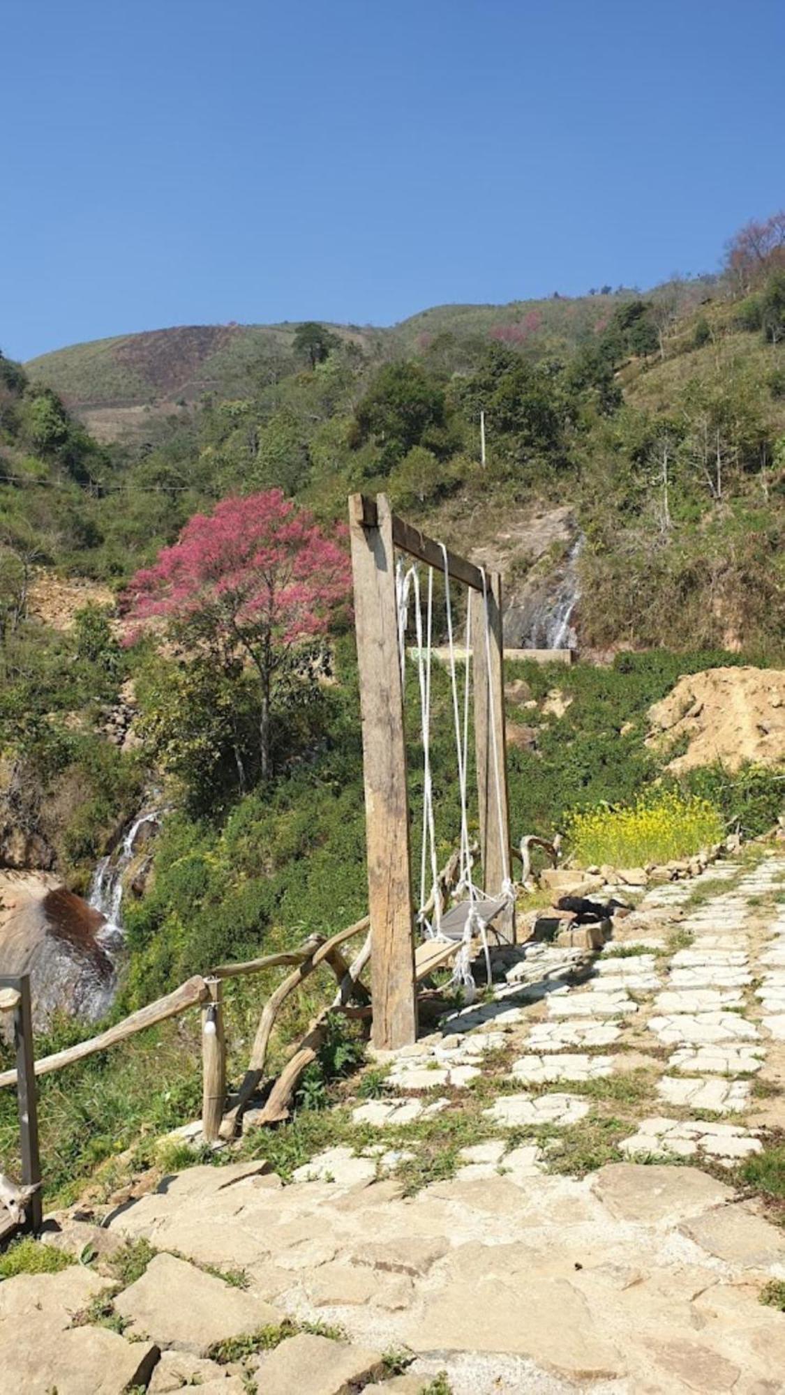 Nha Hang Homestay Pho Nui Bac Yen Екстериор снимка